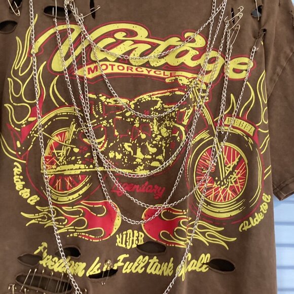 AKIRA Freedom Oversized Tee Size L Motorcycle Distressed Brown T-Shirt W/Chains - Picture 8 of 13
